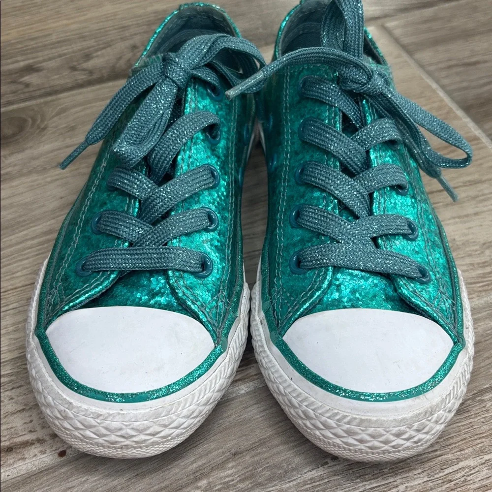 Converse Kids Shiny Teal Sneakers size 12 in great condition